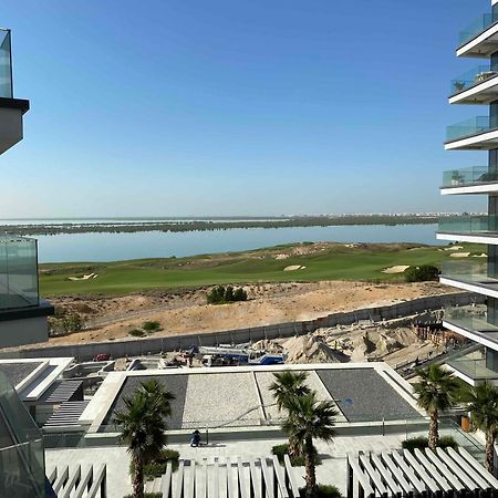 Beachside Sunset Residence Abu Dhabi Exterior photo